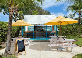 Sea Breeze Beach House By Ocean Hotels - All Inclusive