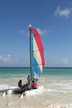 Sea Breeze Beach House By Ocean Hotels - All Inclusive