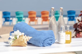 Sea Breeze Beach House By Ocean Hotels - All Inclusive