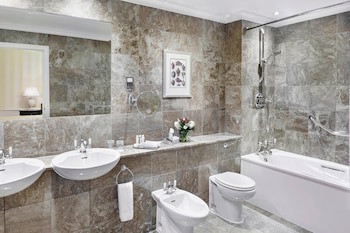 47 Park Street - Grand Residences By Marriott