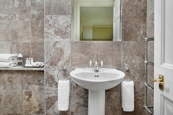 47 Park Street - Grand Residences By Marriott