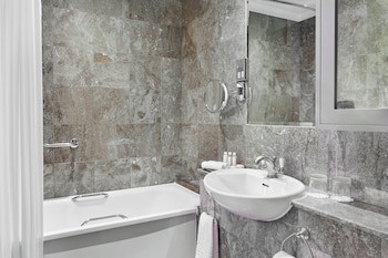 47 Park Street - Grand Residences By Marriott