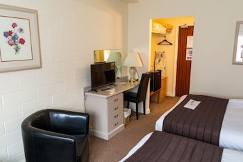 The Waterside Hotel
