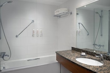 Delta Hotels By Marriott Swindon