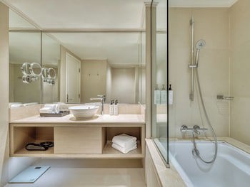 Crowne Plaza Bangkok Lumpini Park, An Ihg Hotel