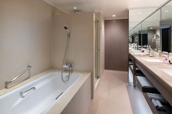 Crowne Plaza Bangkok Lumpini Park, An Ihg Hotel