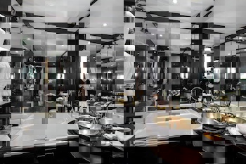 60 Hyde Park Gate Hotel