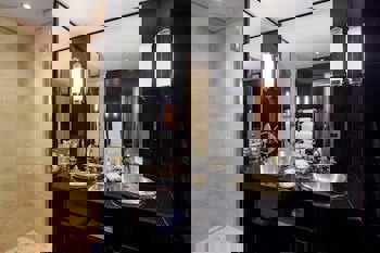 60 Hyde Park Gate Hotel