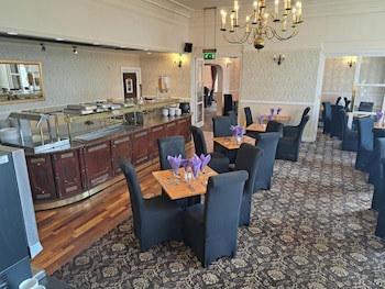 Prince Of Wales Hotel