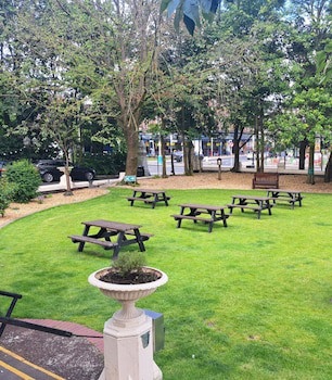 Prince Of Wales Hotel