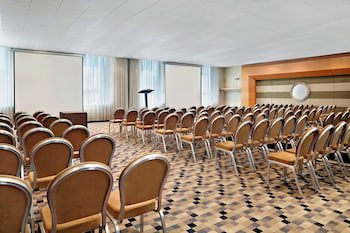 Sheraton Brussels Airport Hotel