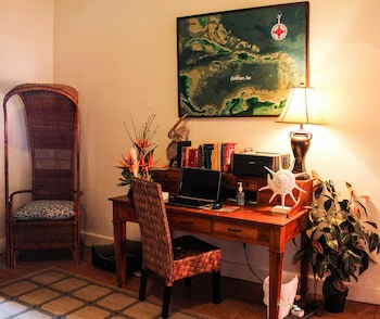 Mafolie Hotel