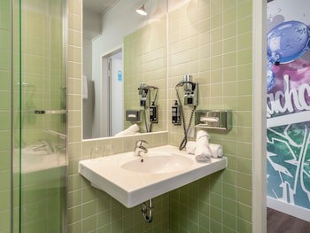ibis Styles Hamburg Alster City galeri fotoğrafı