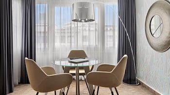 Crowne Plaza Berlin City Centre by IHG fotoğrafı