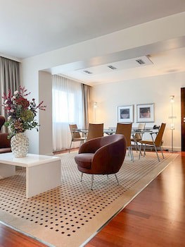 Crowne Plaza Berlin City Centre by IHG galeri fotoğrafı