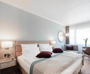 Crowne Plaza Berlin City Centre by IHG galeri fotoğrafı
