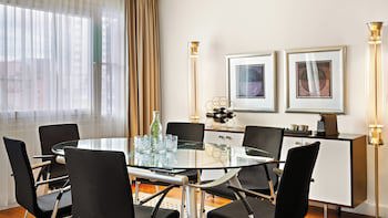Crowne Plaza Berlin City Centre by IHG galeri fotoğrafı