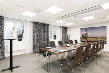 Elite Park Avenue Hotel