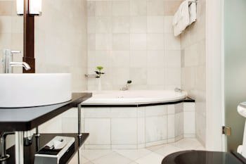 Elite Park Avenue Hotel