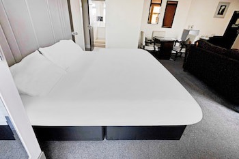 Baltimore Hotel