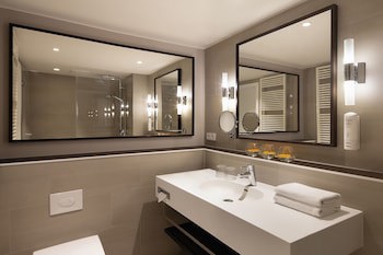 Holiday Inn Berlin City Center East Prenzlauer Berg by IHG galeri fotoğrafı