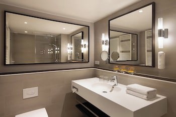 Holiday Inn Berlin City Center East Prenzlauer Berg by IHG galeri fotoğrafı