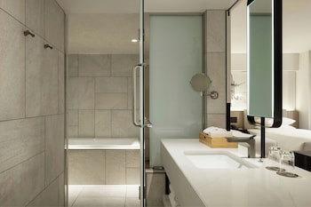 Courtyard By Marriott Tokyo Ginza Hotel