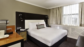 Doubletree By Hilton London - Ealing Hotel