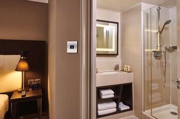 Doubletree By Hilton London - Ealing Hotel