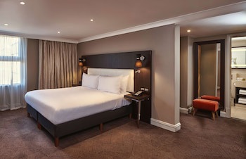 Doubletree By Hilton London - Ealing Hotel