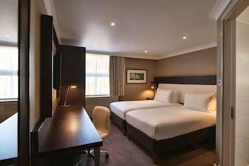 Doubletree By Hilton London - Ealing Hotel