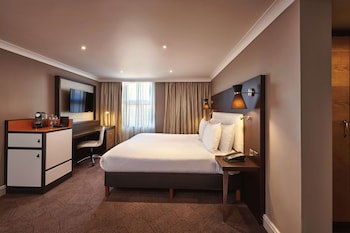 Doubletree By Hilton London - Ealing Hotel