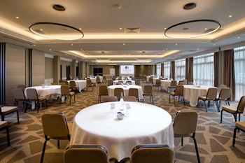 Doubletree By Hilton London - Ealing Hotel