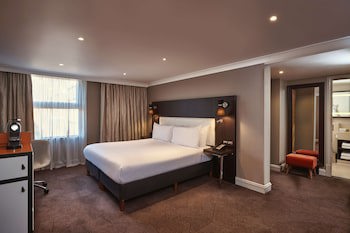 Doubletree By Hilton London - Ealing Hotel