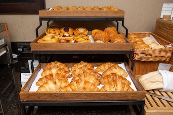Doubletree By Hilton London - Ealing Hotel