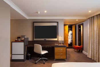 Doubletree By Hilton London - Ealing Hotel