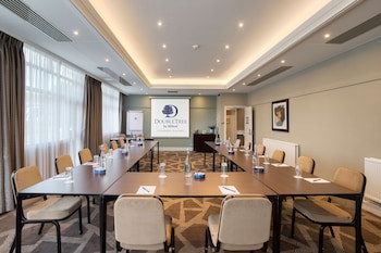 Doubletree By Hilton London - Ealing Hotel