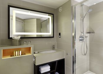 Doubletree By Hilton London - Ealing Hotel