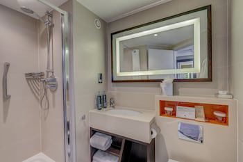Doubletree By Hilton London - Ealing Hotel