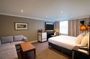 Doubletree By Hilton London - Ealing Hotel