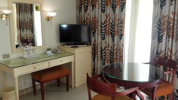 Cairo Pyramids Hotel