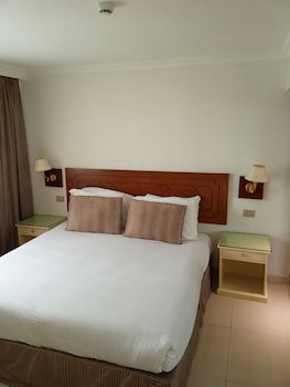 Cairo Pyramids Hotel
