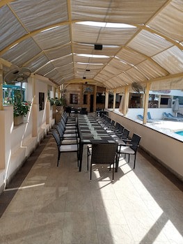 Cairo Pyramids Hotel