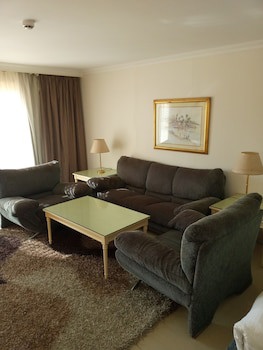 Cairo Pyramids Hotel