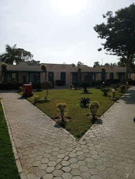 Cairo Pyramids Hotel
