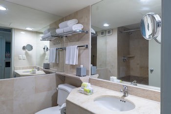 Holiday Inn Guadalajara Expo, An Ihg Hotel