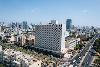 Grand Beach Hotel