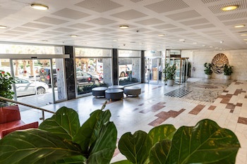 Grand Beach Hotel