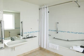 Holiday Inn Basildon, An Ihg Hotel