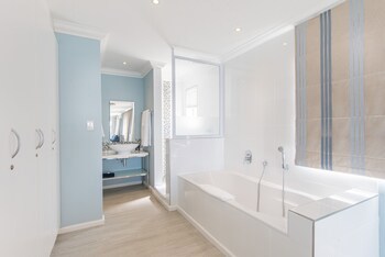 Saldanha Bay Hotel